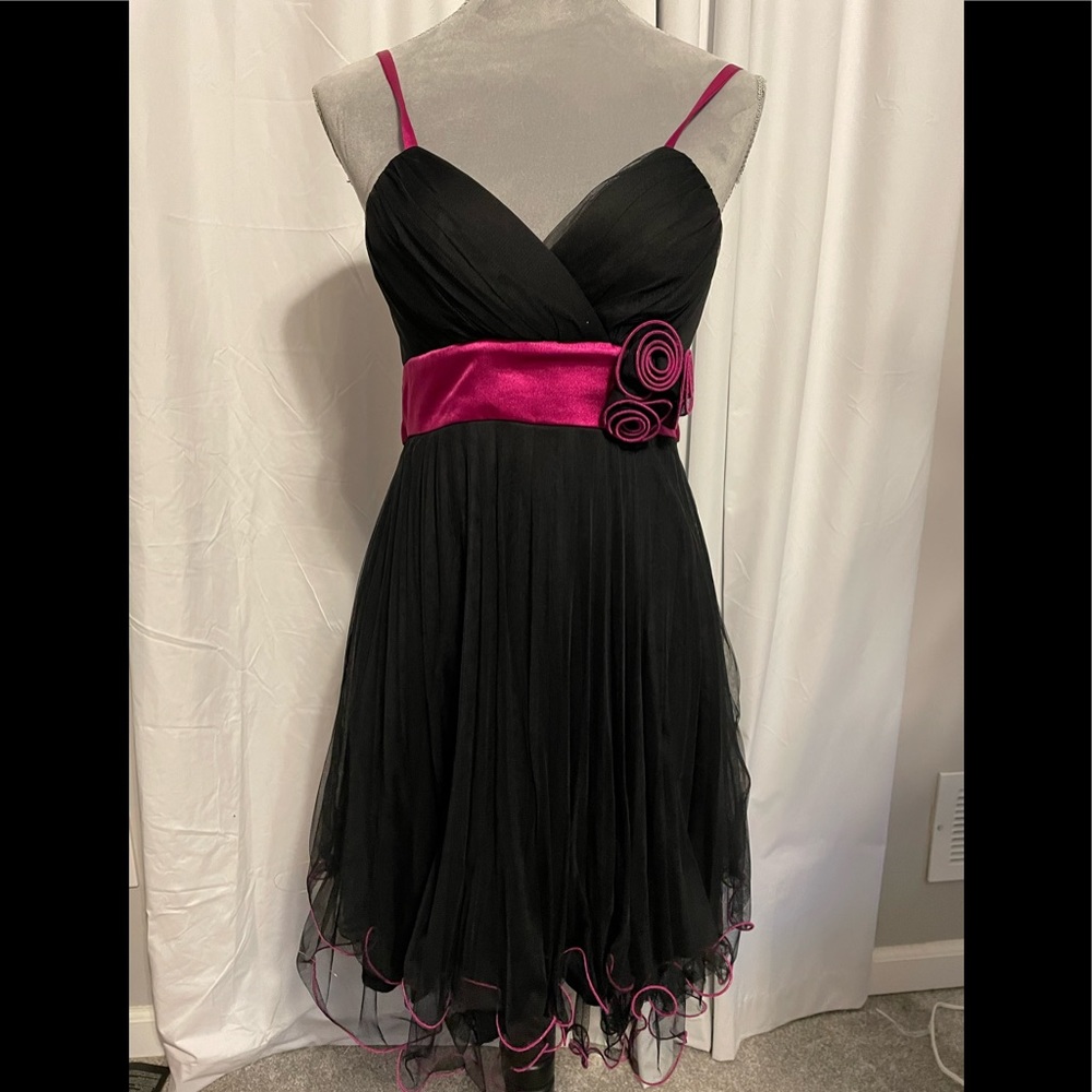 Juniors Semi formal dress.  Size M.